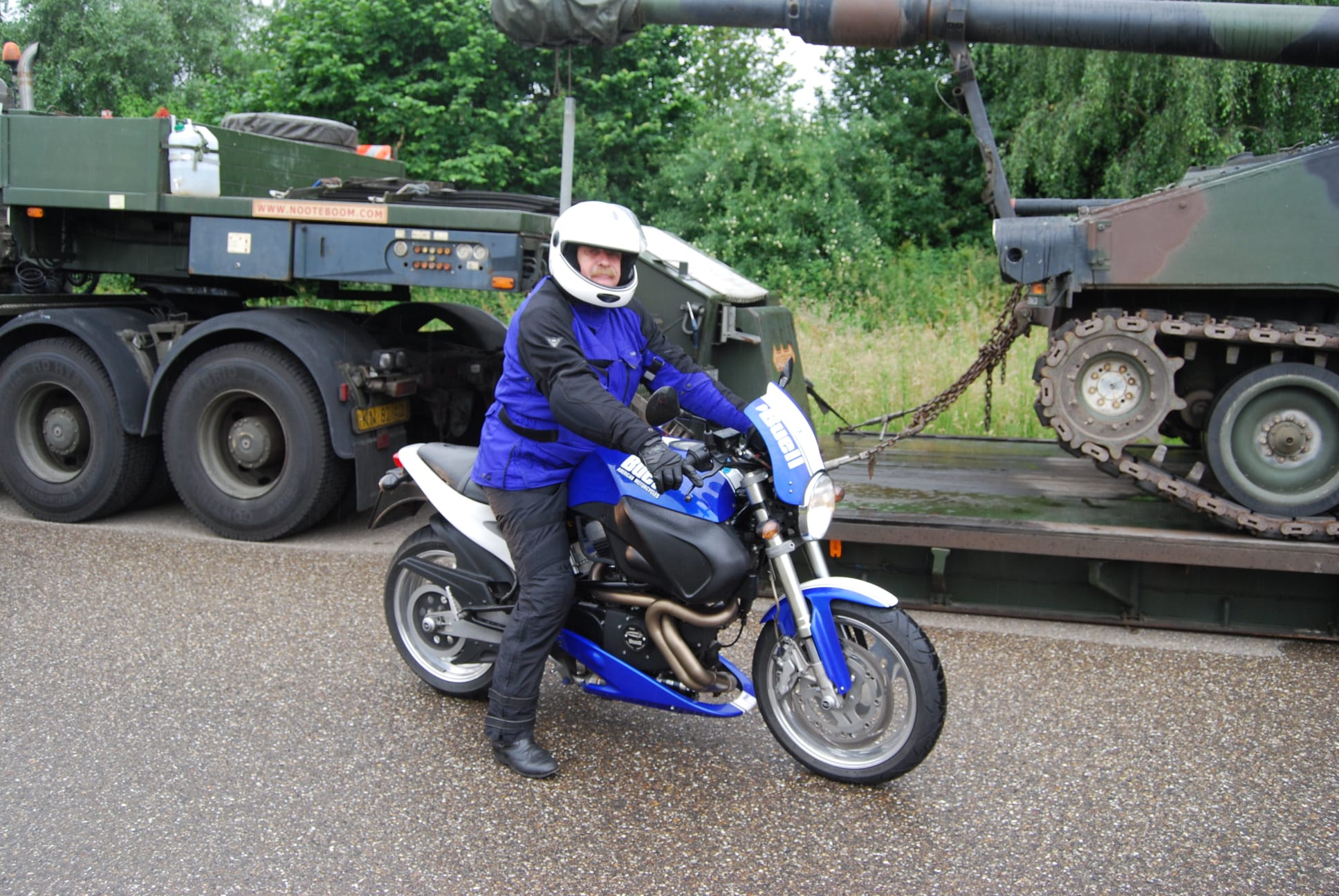 Foto: Voor de 25ste keer de MaisToerTocht op dezelfde Buell X1 Lightning: 'De motor heeft iets speciaals'
