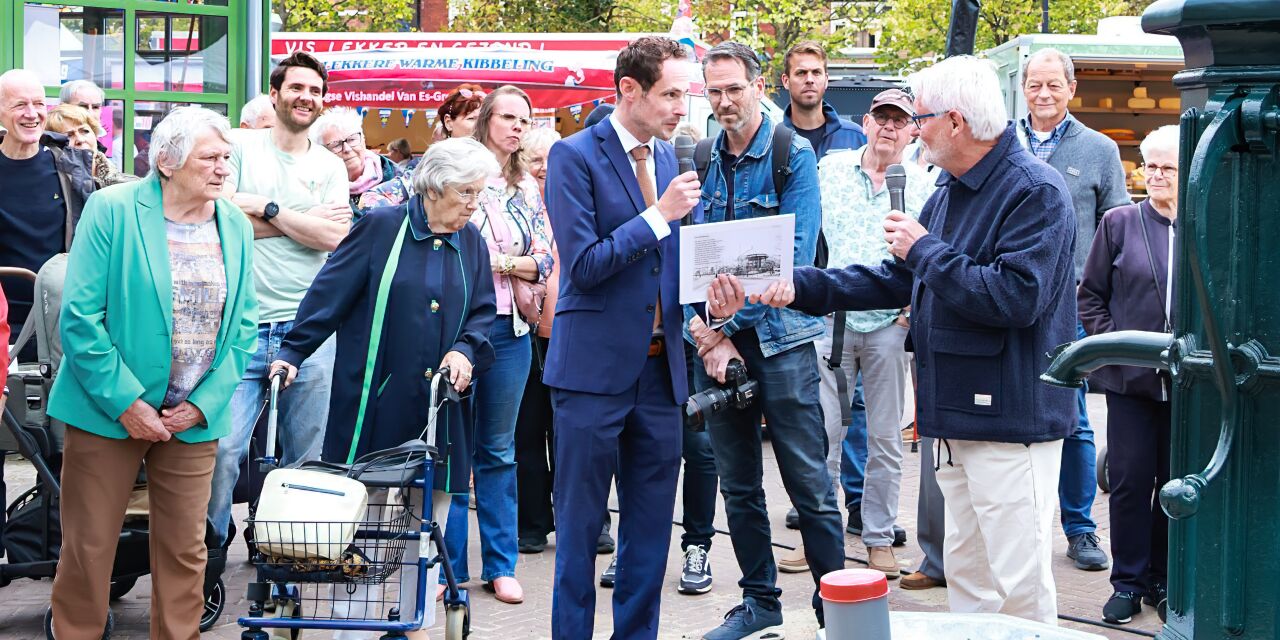 Foto: Valkenswaard verbindt heden en toekomst met waterpomp en tijdcapsule