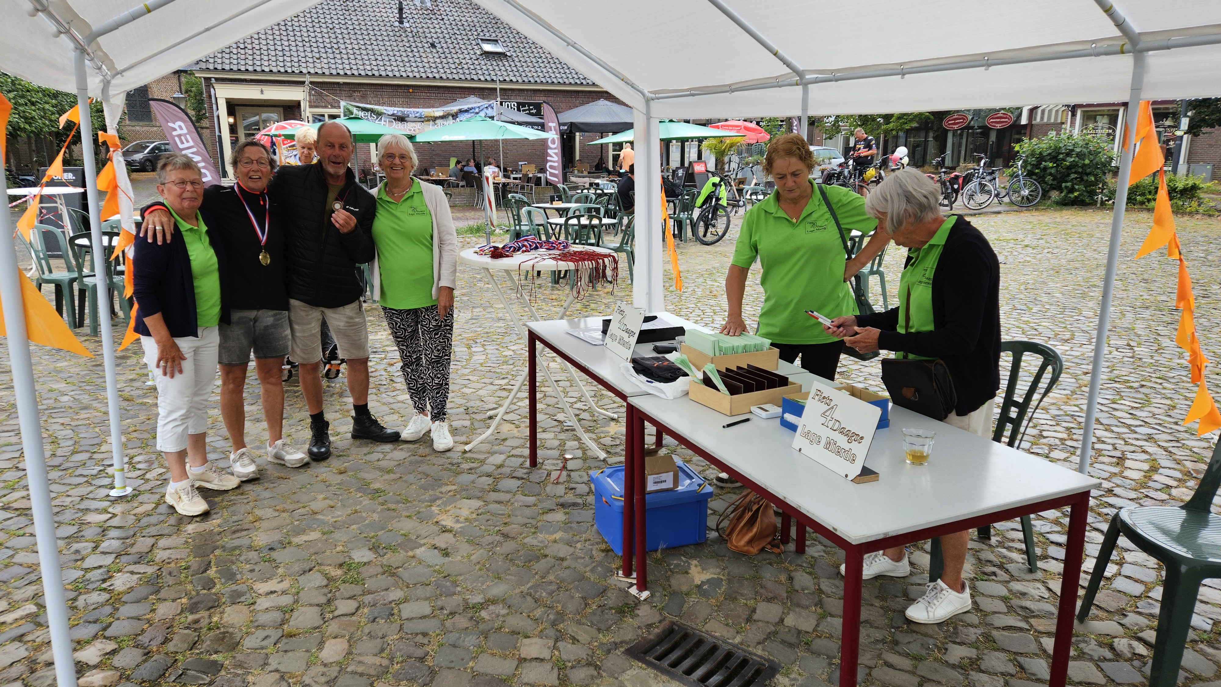 Foto: Van avondfietstocht tot vierdaagse: Fiets4Daagse Lage Mierde viert 30ste editie