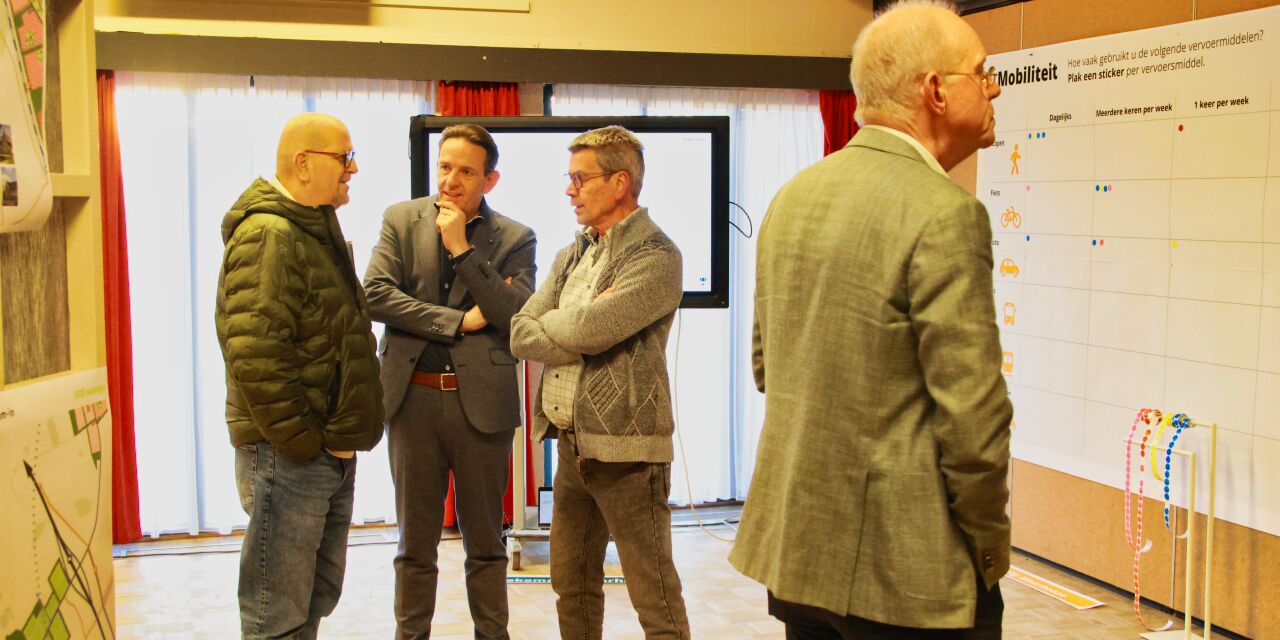 Foto: Inloopbijeenkomst Knoop Maarheeze goed bezocht