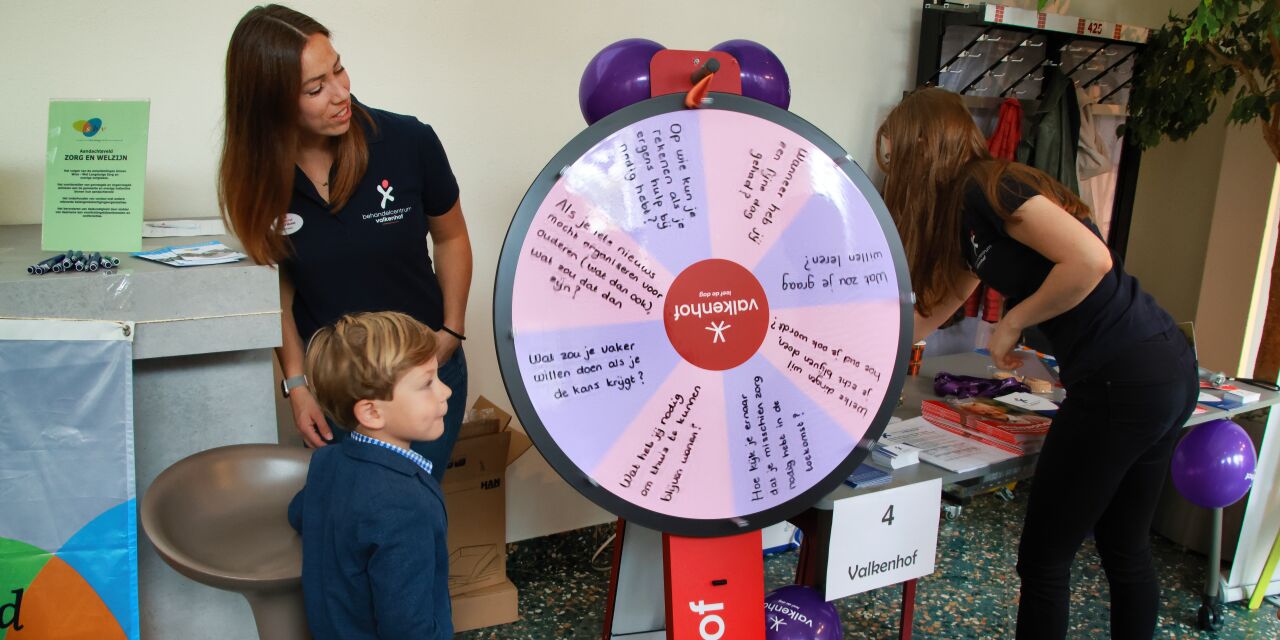 Foto: Seniorenmarkt in De Hofnar druk bezocht
