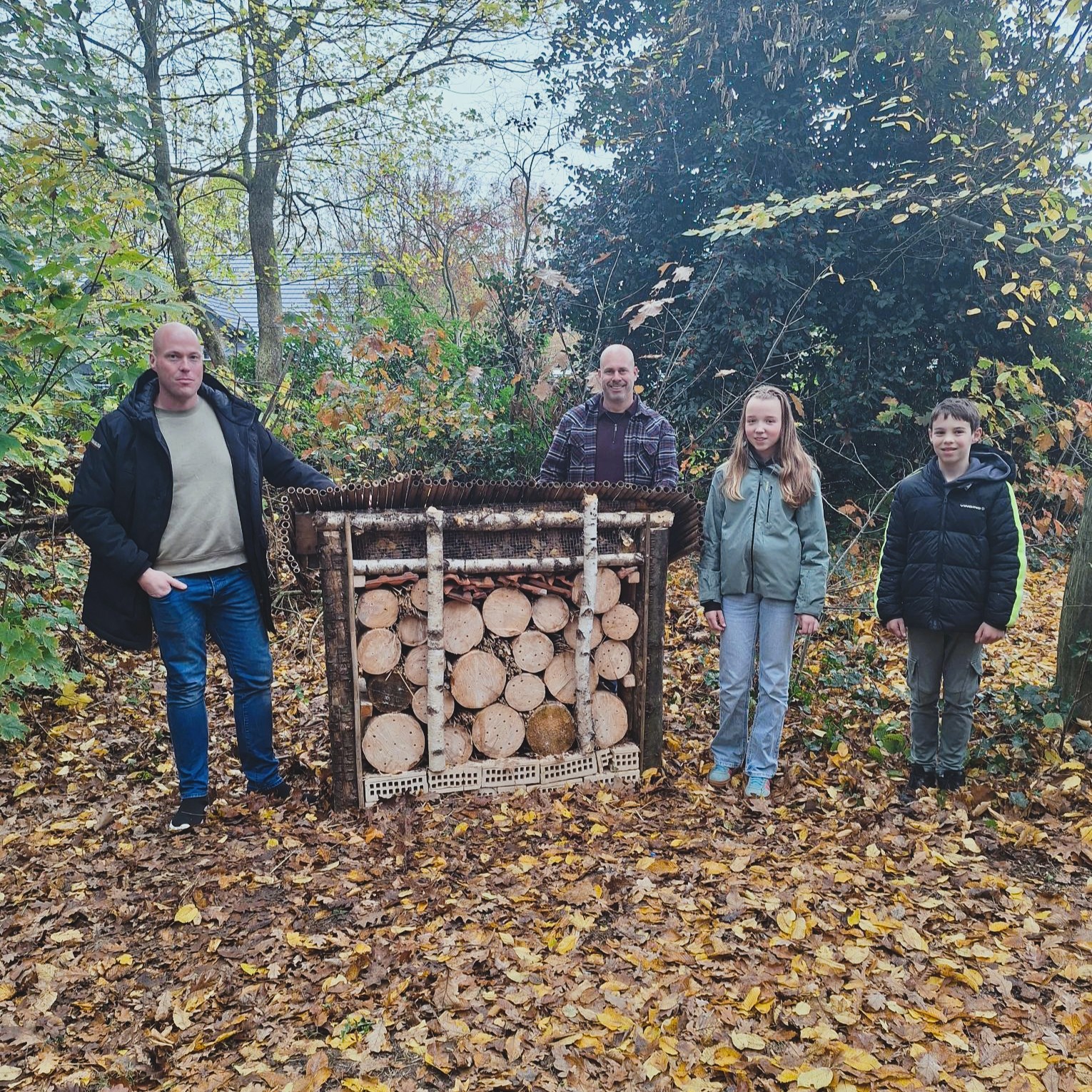 Foto: Nieuw insectenhotel in 't Look gemaakt door leerlingen Sondervick College