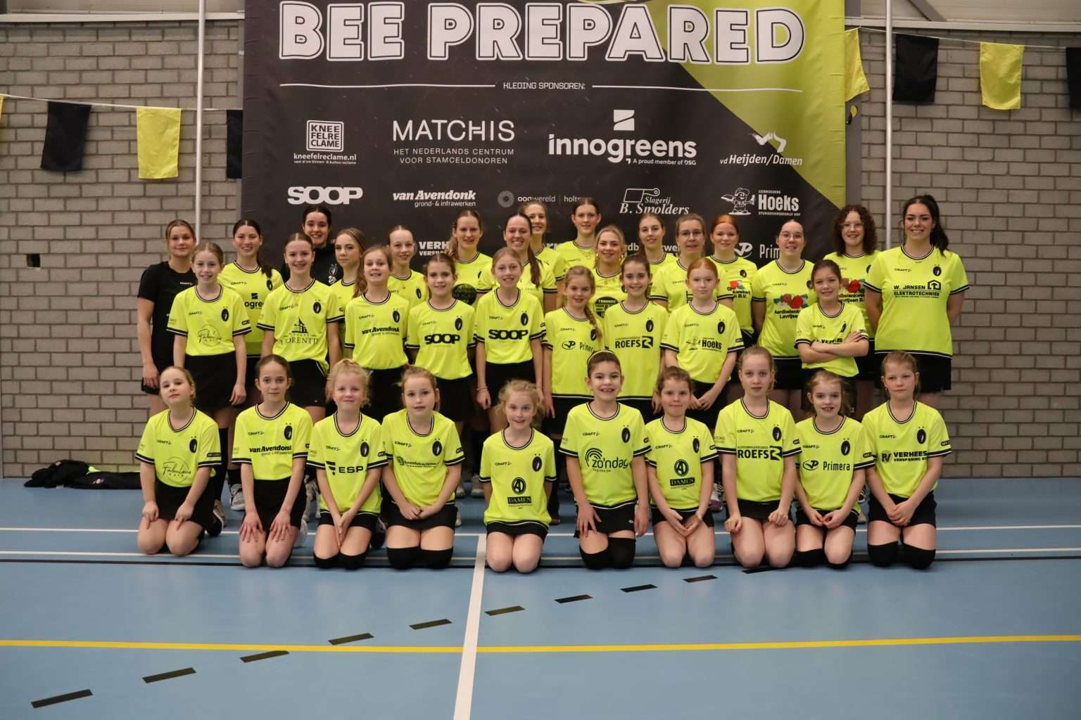 Foto: Rosolo steunt maatschappelijk doel met nieuwe wedstrijdshirts 