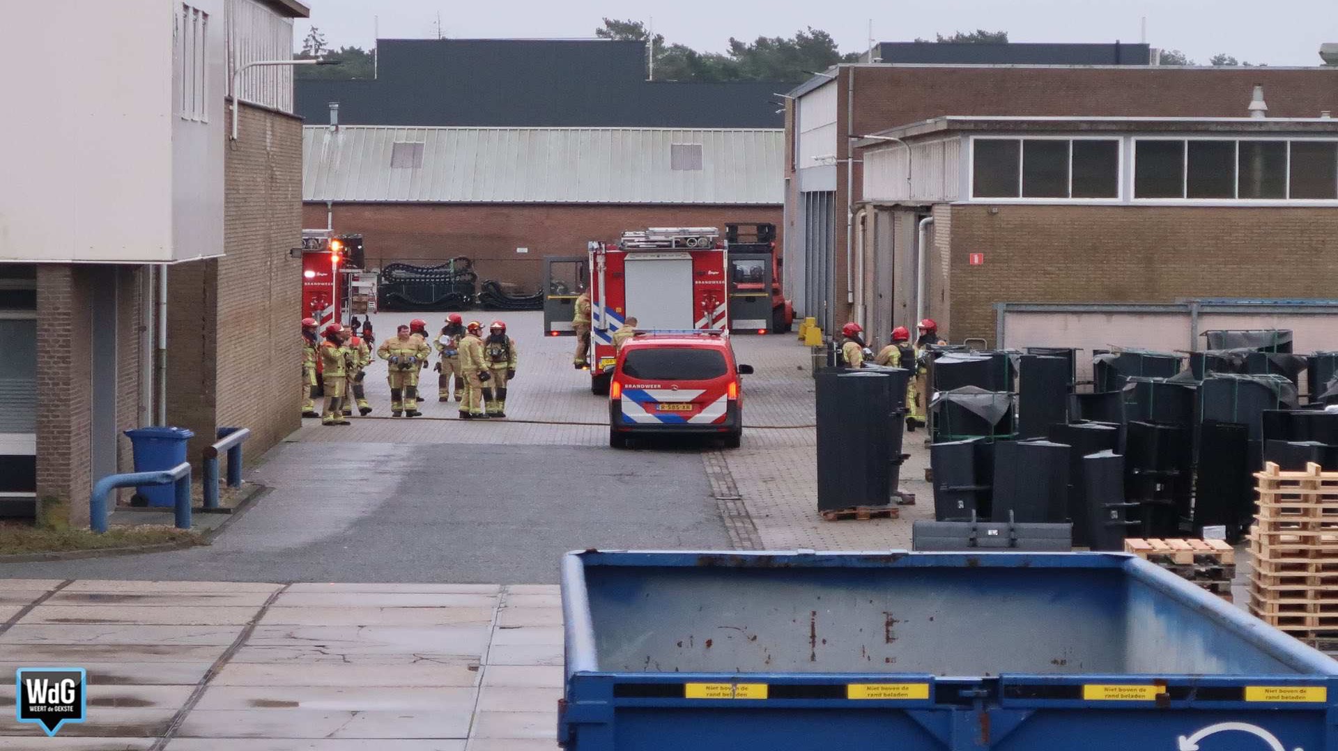 Foto: Brandende gasfles in industriepand in Maarheeze 