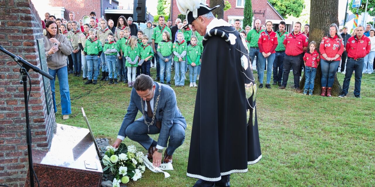 Nieuws van bij ons - 4 mei-herdenking in Maarheeze brengt generaties samen - 1Kempen Widget