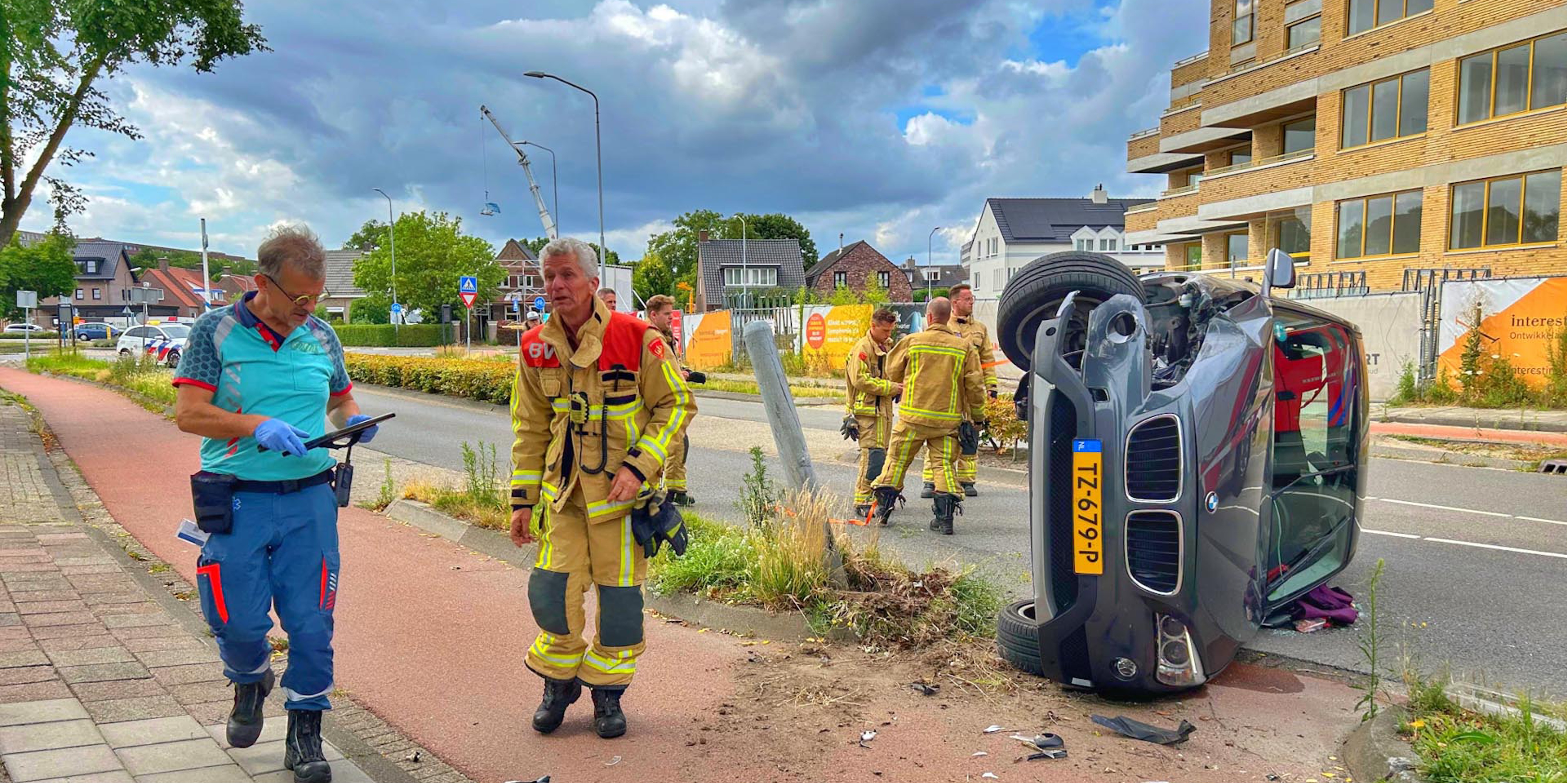 Foto: Eenzijdig verkeersongeval – vermoedelijk onwelwording bestuurster