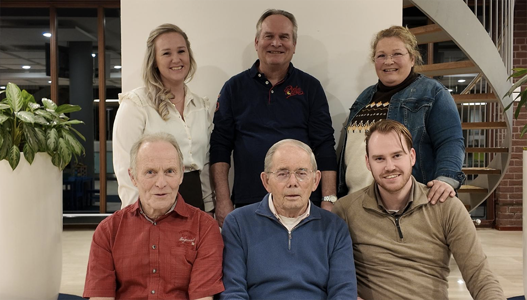 Foto: Partij voor Jong en Oud presenteert 13 kandidaten 