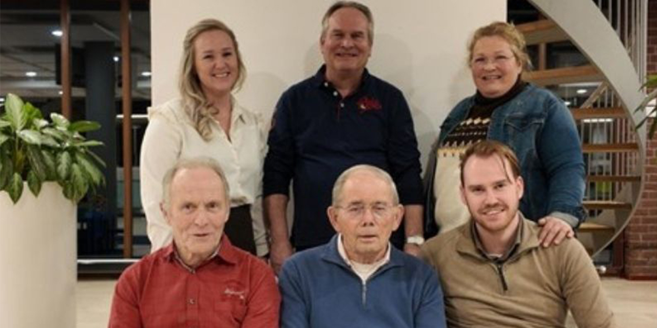 Foto: PvOJ presenteert kandidatenlijst voor gemeenteraadsverkiezingen