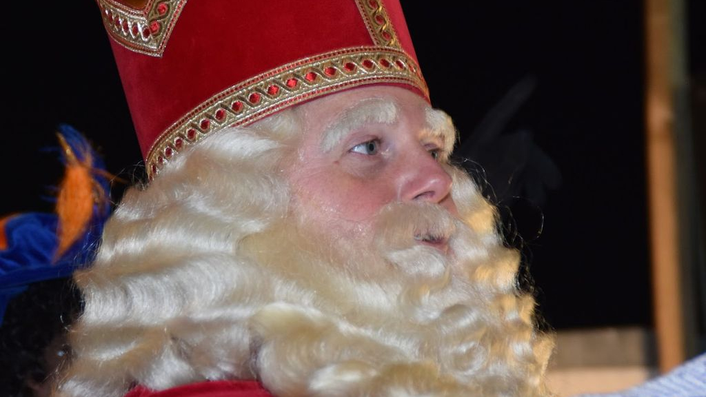 Foto: Sinterklaas en zijn Pieten komen naar de Hoge Enk