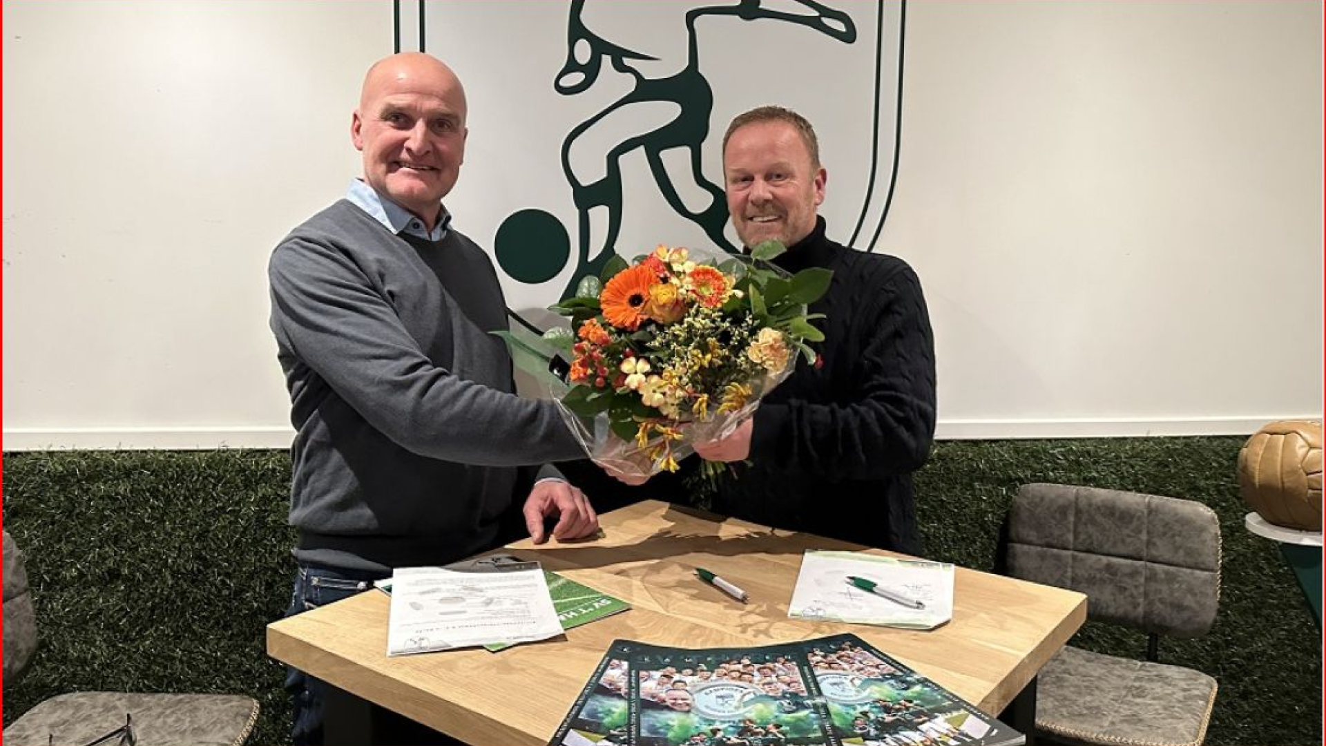 Foto: Machine Verhuur Oosterwolde opnieuw stersponsor bij S.V. ‘t Harde