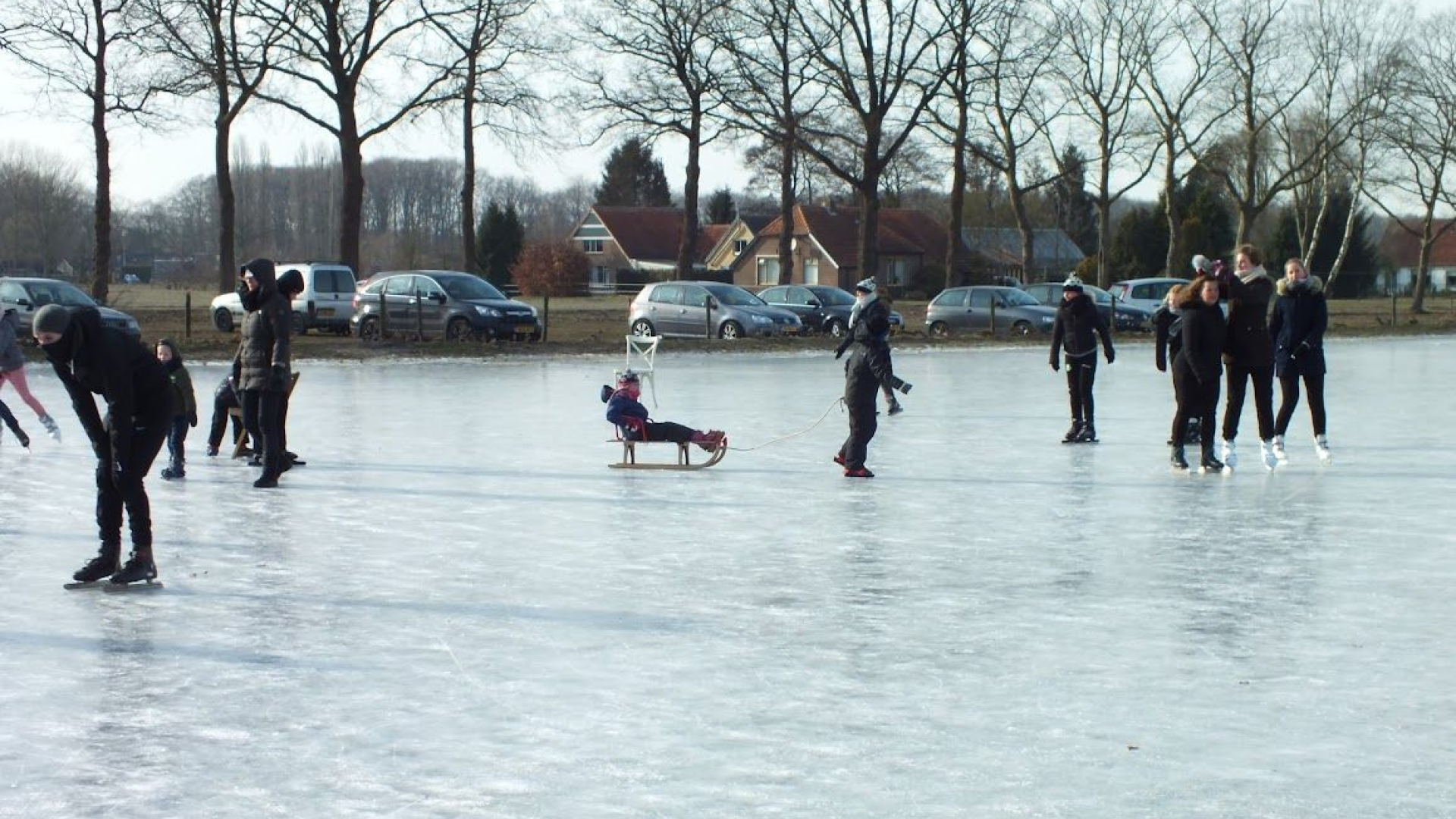 Foto: Voorverkoop seizoenkaarten ijsclub T.O.G.