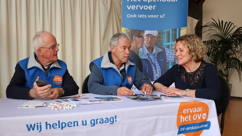 Foto: Ga eens met het openbaar vervoer!