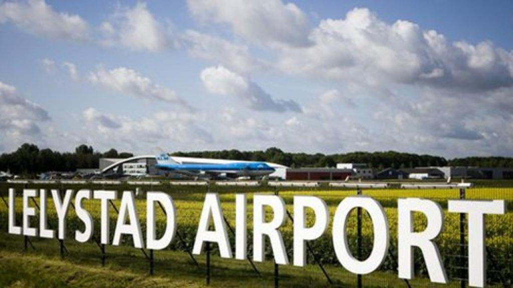 Foto: Tegenstanders vliegveld ondanks steun voorzichtig: 'Geen gelopen race'