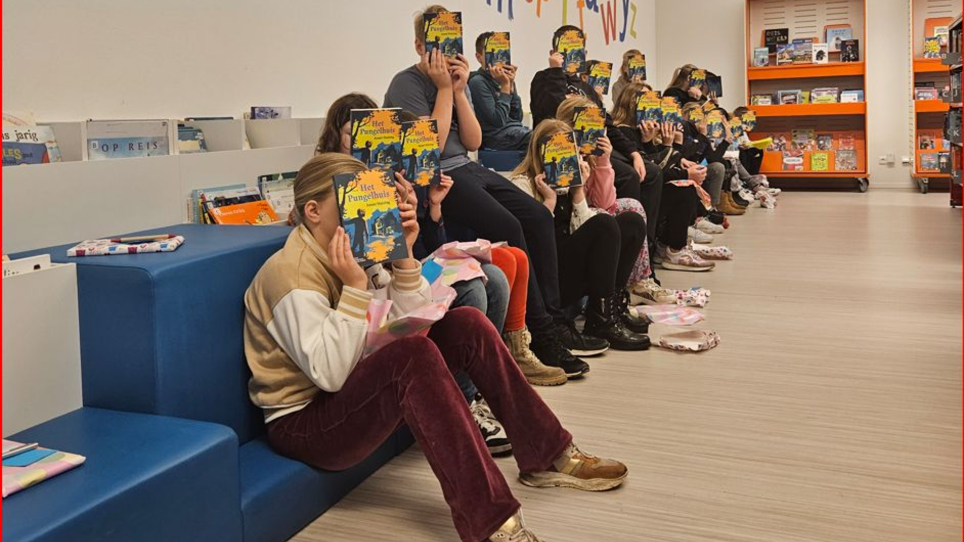 Foto: Ademloos luisteren bij Nederland Leest Junior