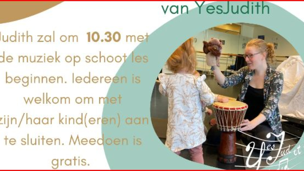 Foto: Mamacafé in Bibliotheek Elburg met muziekjuf Yes Judith