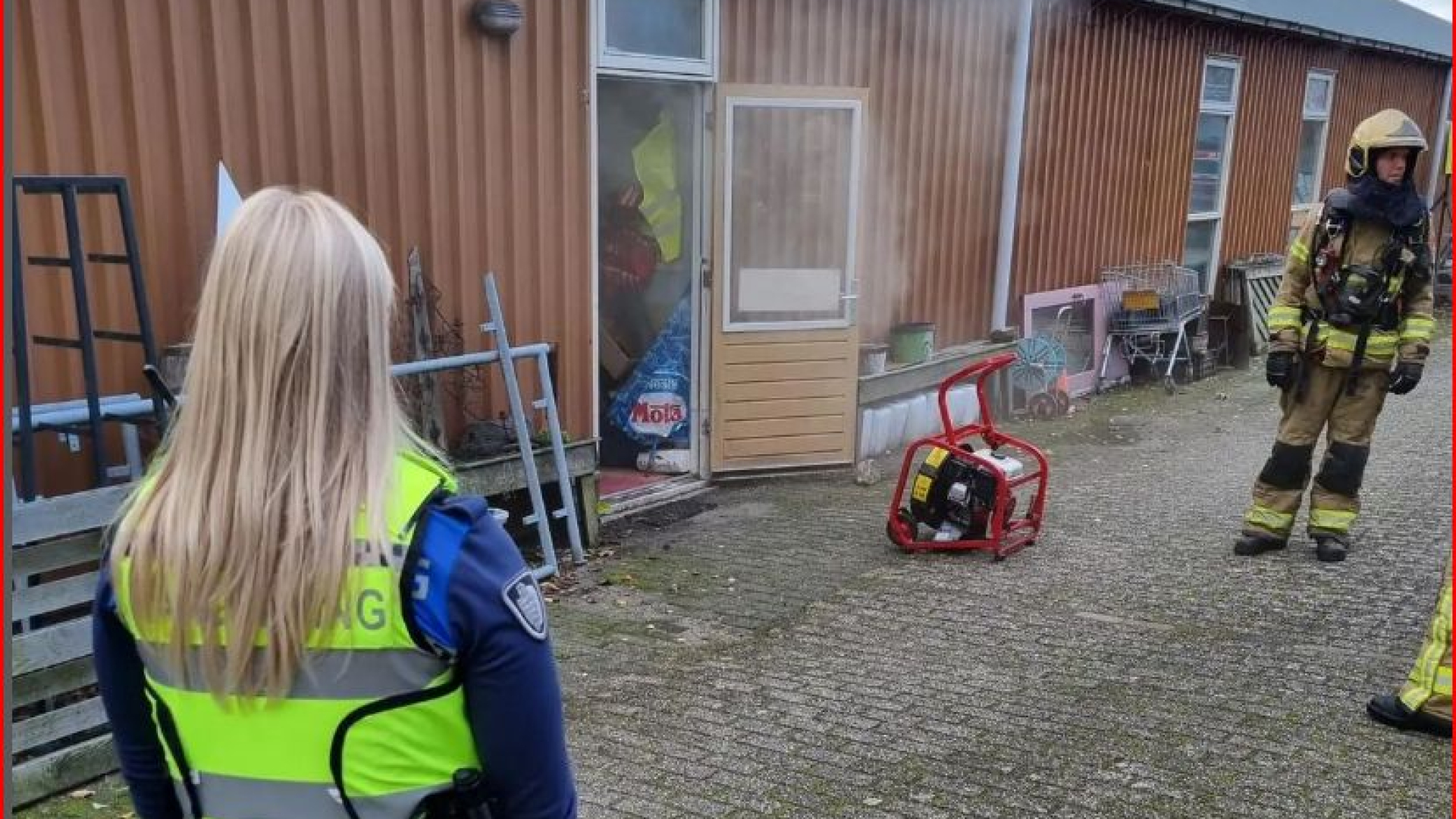 Foto: Brand in winkel Zuiderzeestraatweg Wezep