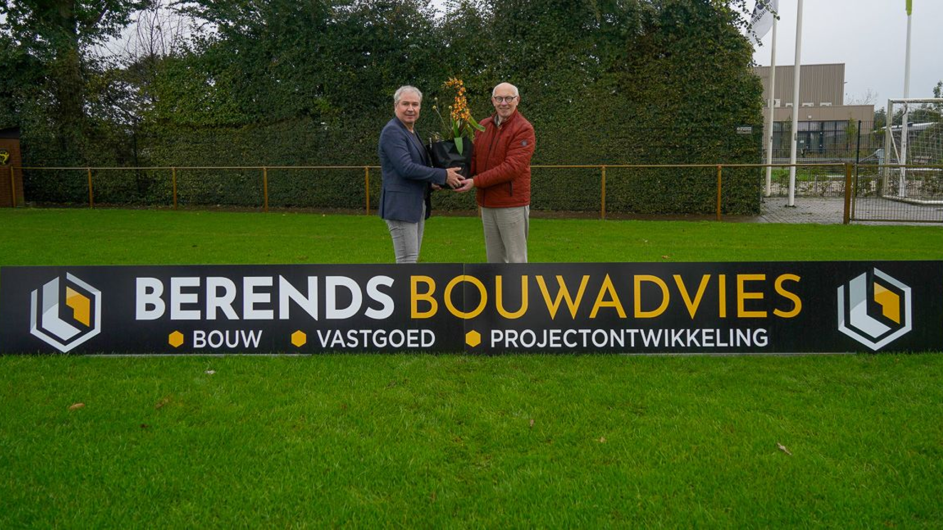 Foto: Berends Bouwadvies nieuwe reclamebordsponsor  VSCO’61
