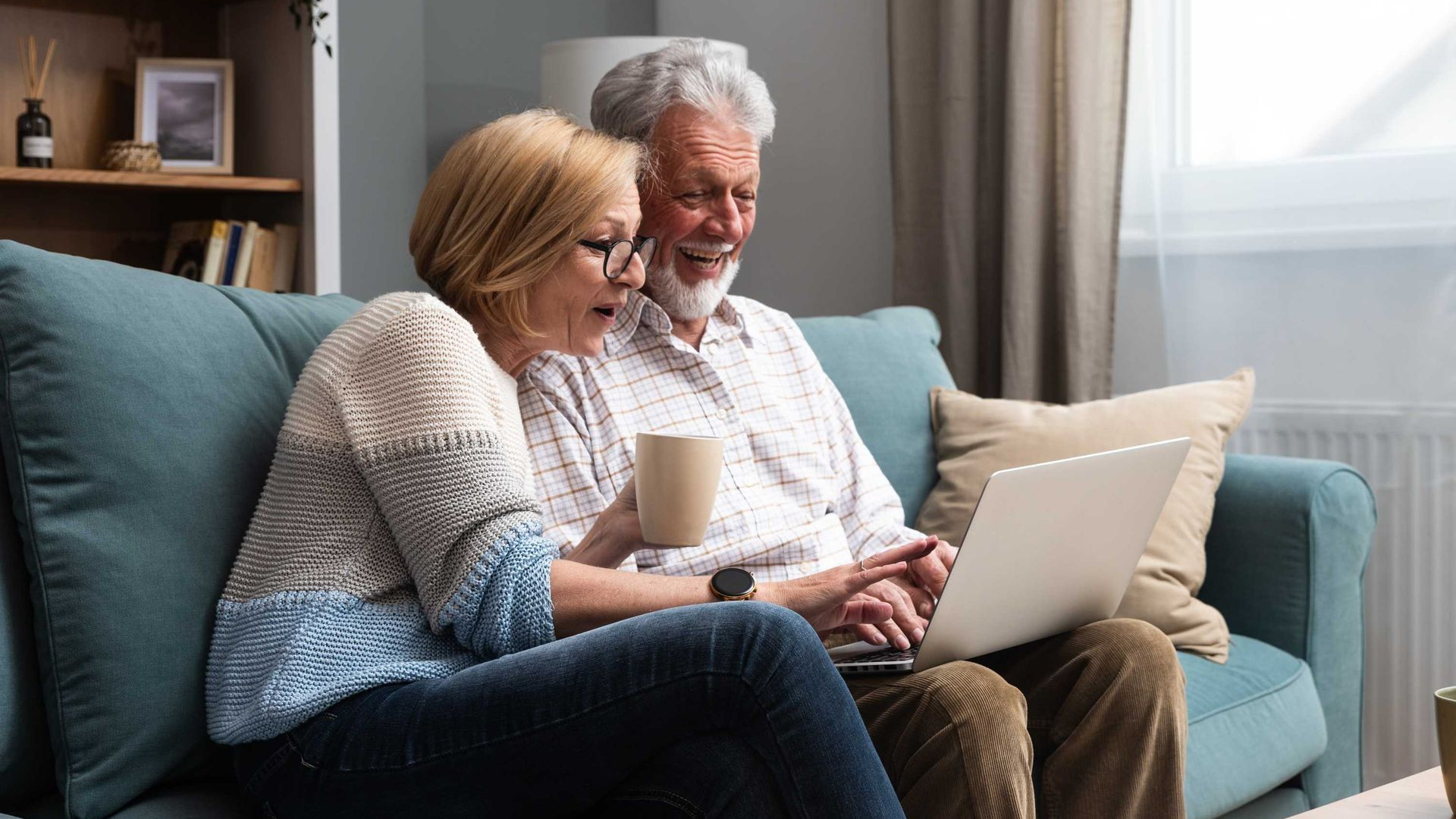Foto: Zo bescherm je ouderen tegen financiële online scams