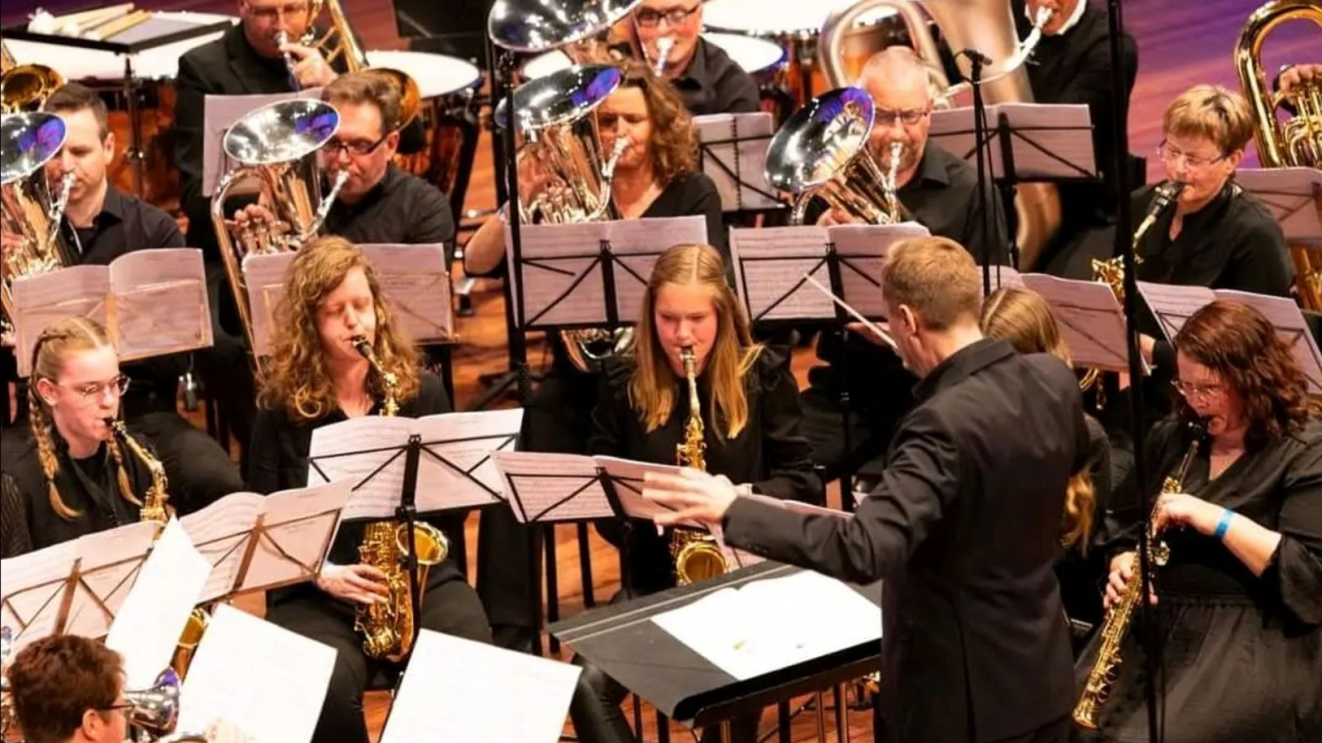 Foto: CMV Excelsior Oostendorp presenteert Praise!