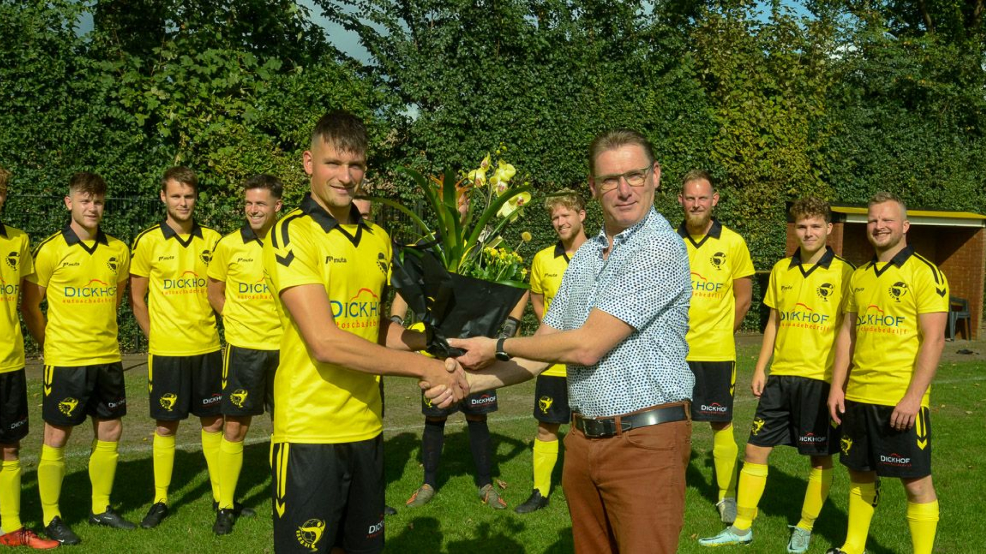 Foto: Autoschadebedrijf Dickhof sponsort tenues VSCO’61 5