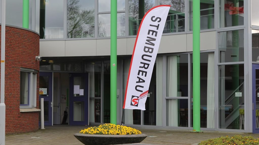 Foto: Stemmen tijdens de Tweede Kamerverkiezingen