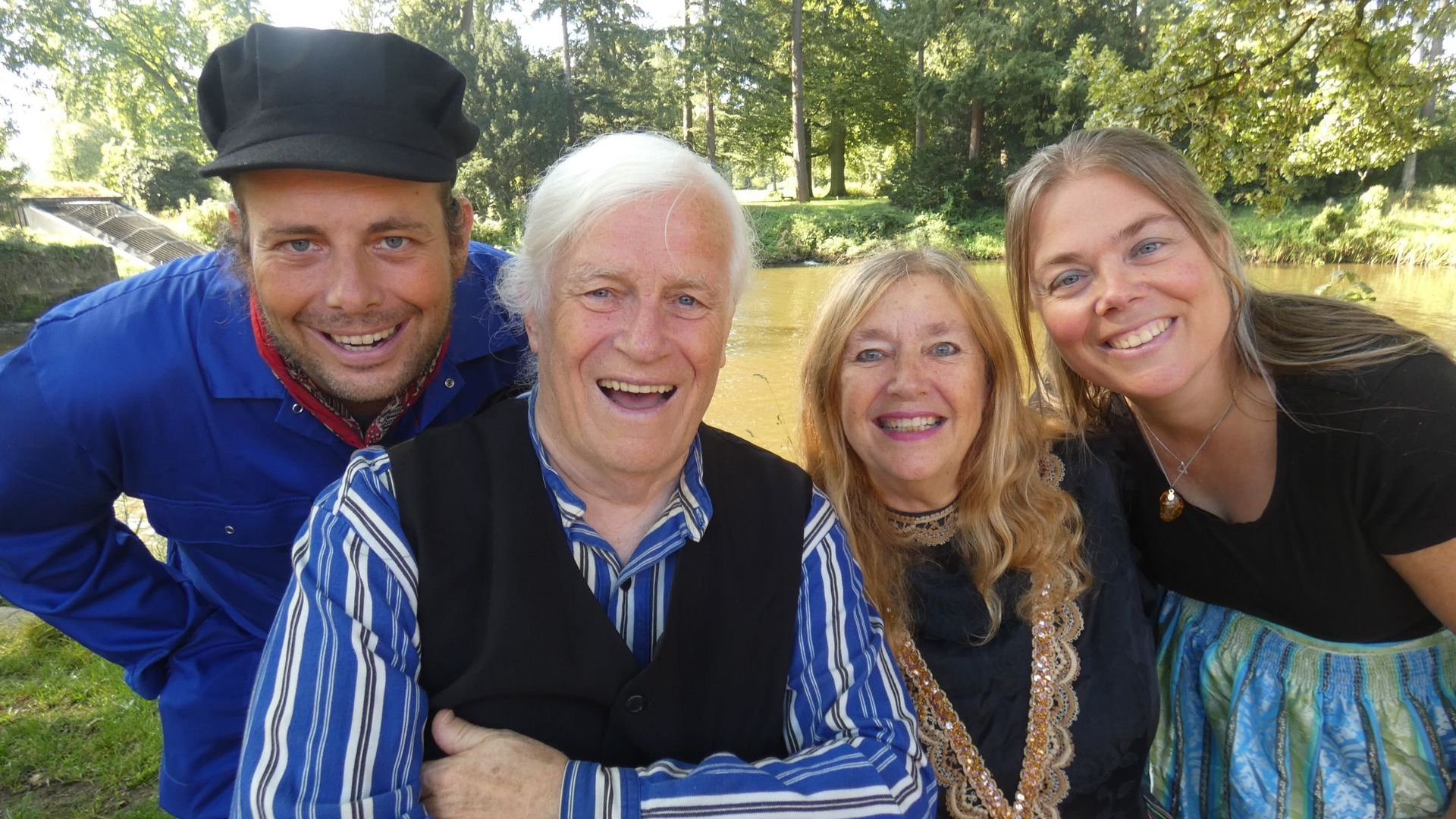Foto: Twente Plat speelt in Oldebroek