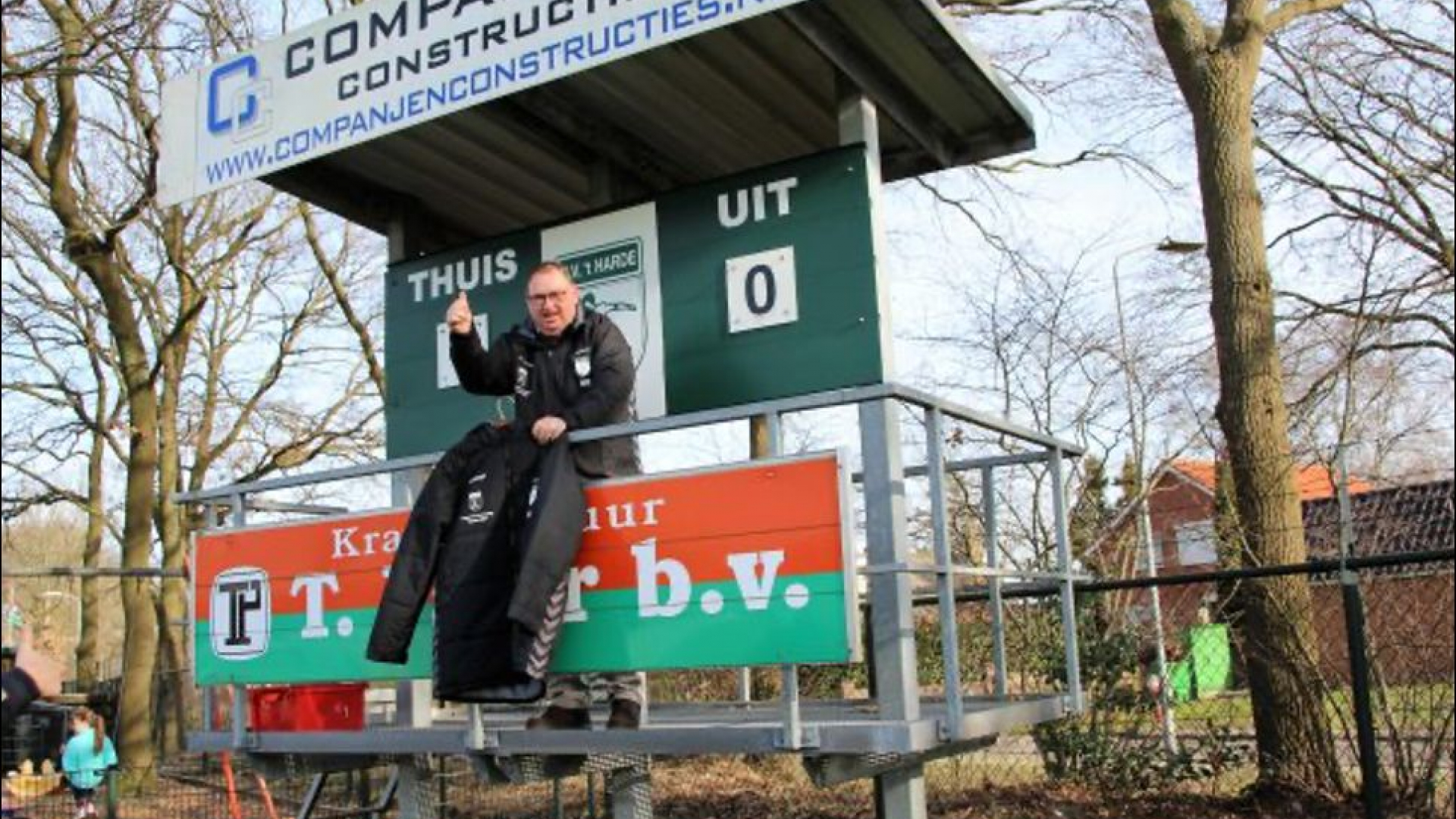 Foto: Zaterdag opening LED-scorebord S.V. ’t Harde