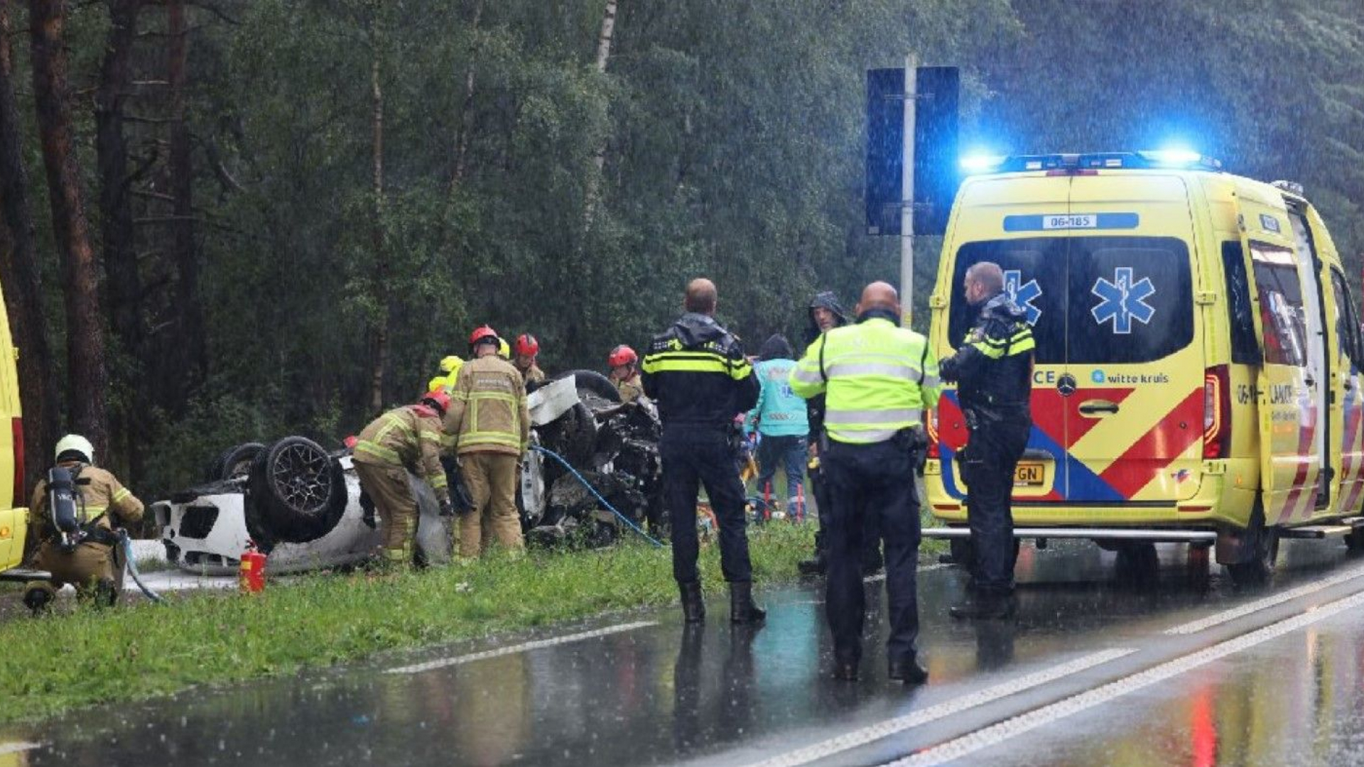 Foto: Dode en gewonde door heftige botsing bij 't Harde