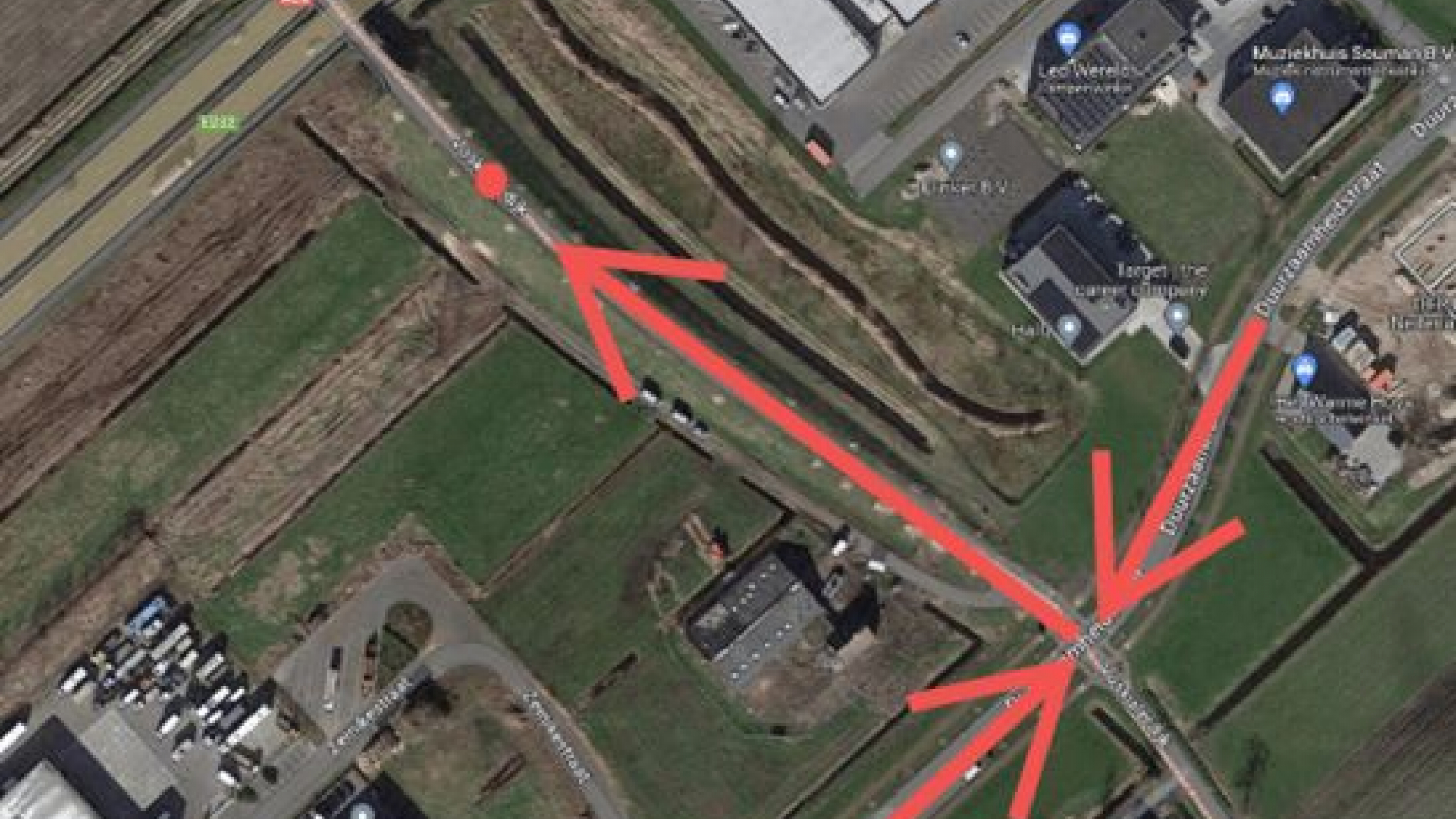 Foto: Uitkijklocatie op de Voskuilerdijk om de sloop van het viaduct te zien