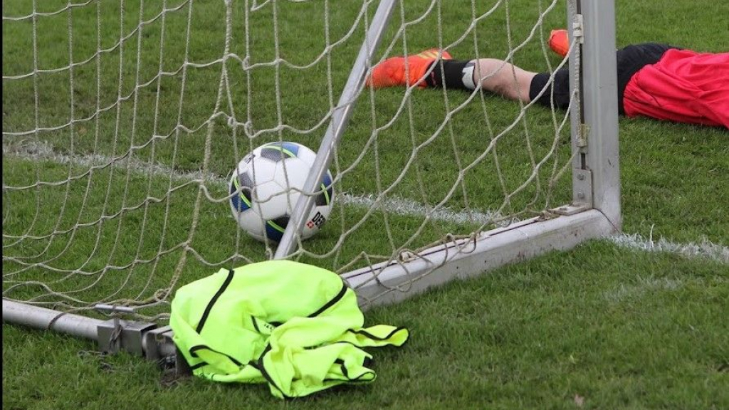 Foto: ESC 1  en DSV'61 in de zaterdag 4e klasse B