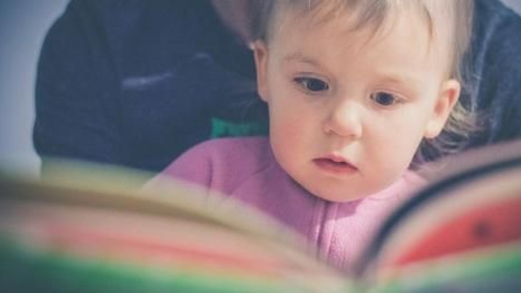 Foto: Mamacafé (ook voor papa’s!) in bibliotheek Elburg