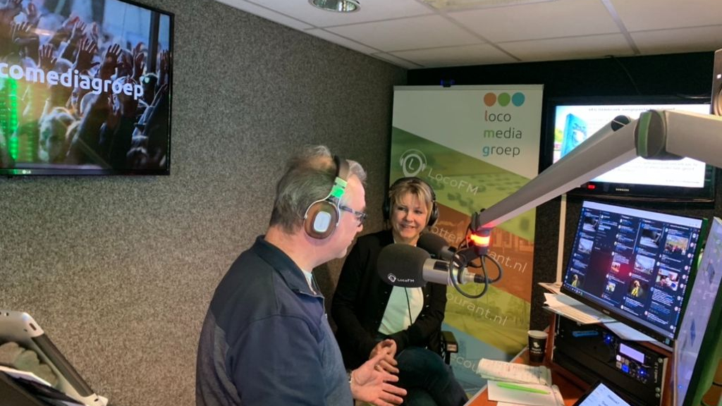 Foto: Gesprek met burgemeester Tanja Haseloop-Amsing over mogelijke komst AZC