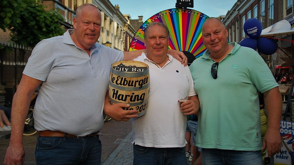 Foto: Haringhappen in Elburg
