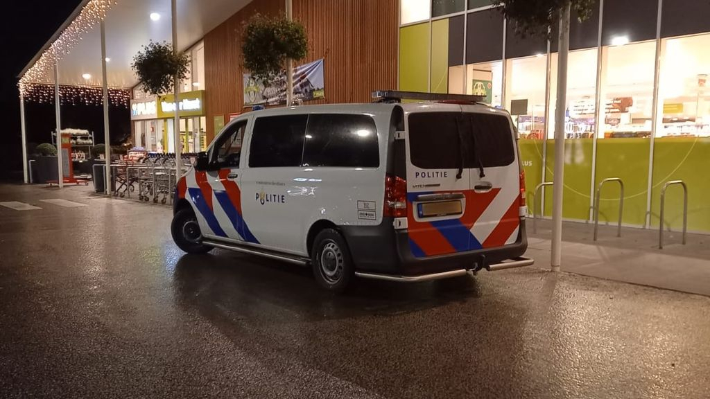 Foto: Zoveelste winkeldief betrapt bij supermarkt in Elspeet
