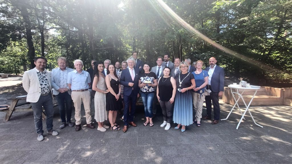 Foto: Commissaris van de Koning op bezoek in gemeente Oldebroek