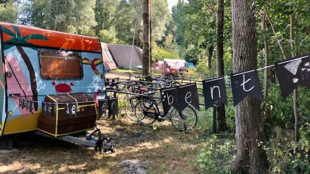 Foto: Pop-up camping: Mensen met een krappe beurs toch op vakantie!