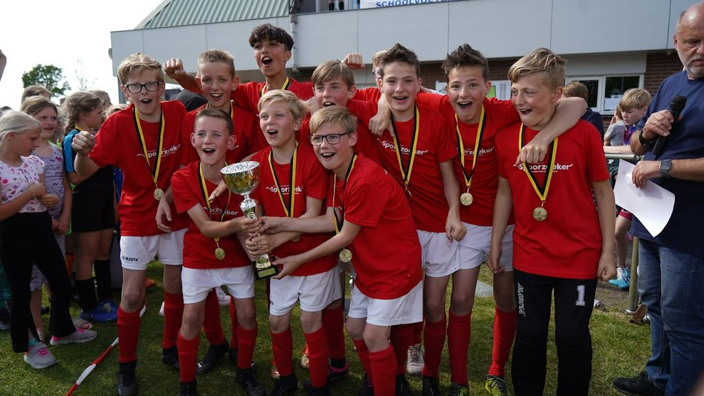 Foto: Geslaagd Trendhout Schoolvoetbaltoernooi bij VSCO’61