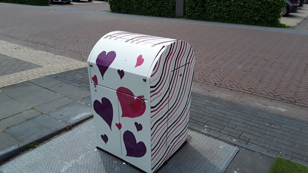 Foto: Nog twee mooie ontwerpen textielcontainers te zien
