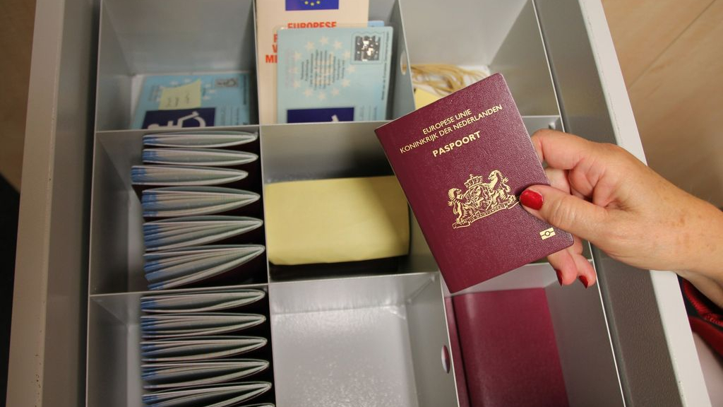 Foto: Is je paspoort of ID-kaart nog geldig?