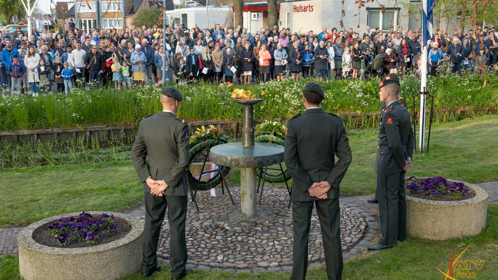Foto: Dodenherdenking Doornspijk