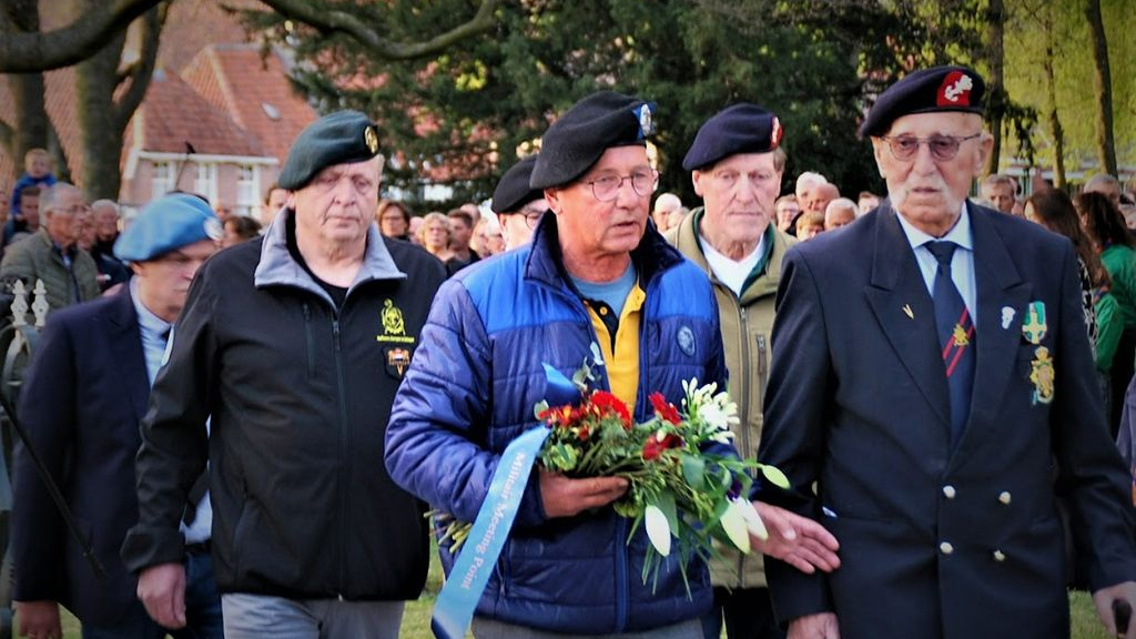 Foto: Dodenherdenking Elburg