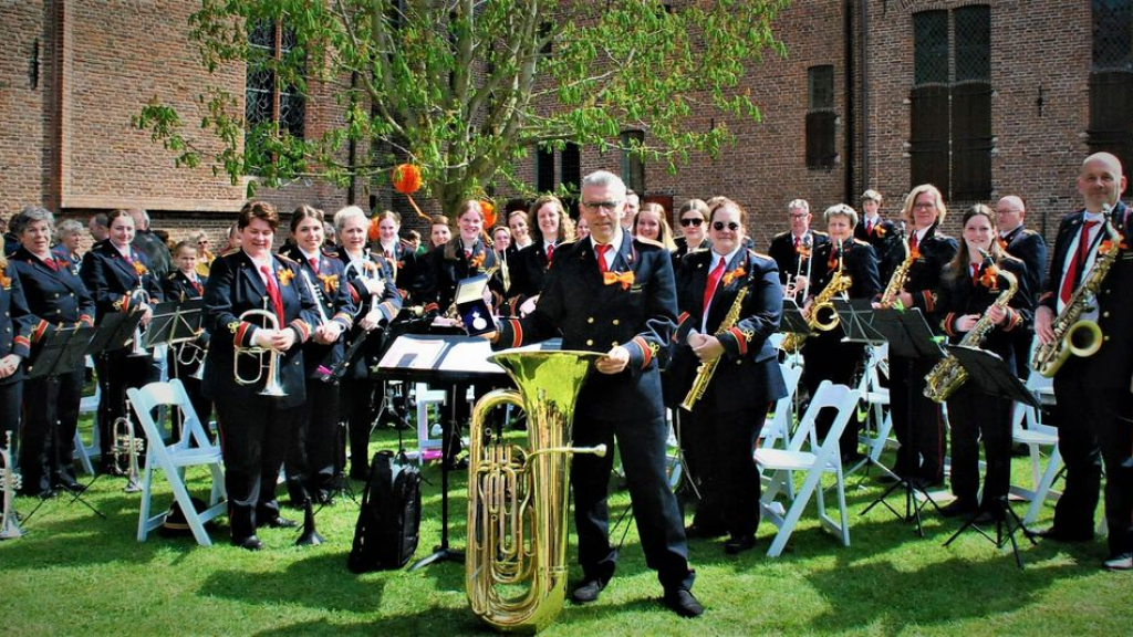 Foto: Uitreiking Erepenning aan jubilerend Excelsior