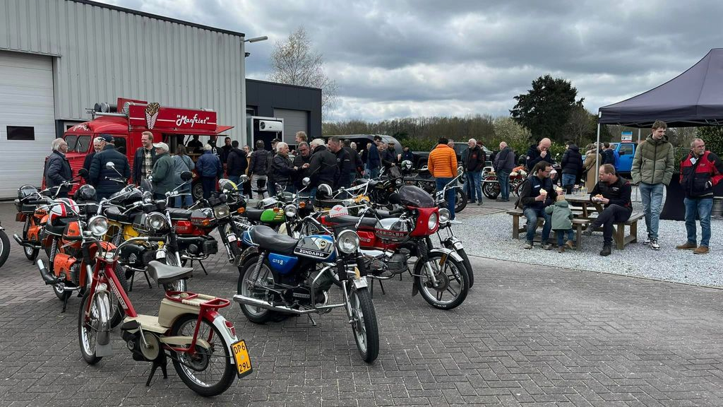 Foto: Brommers kiek’n en racen tijdens Hessendag in Heerde