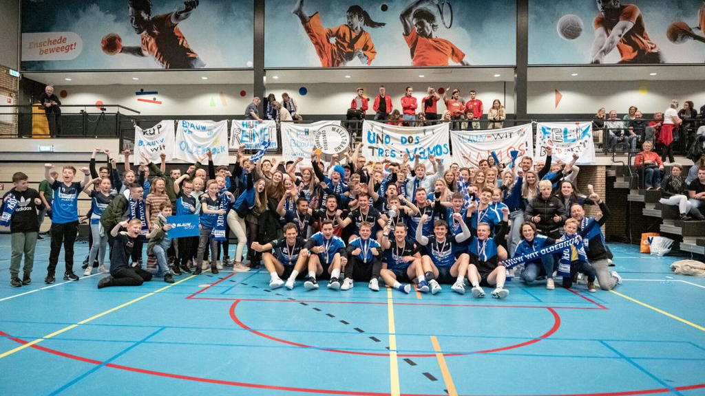 Foto: Blauw Wit wint beker na thriller