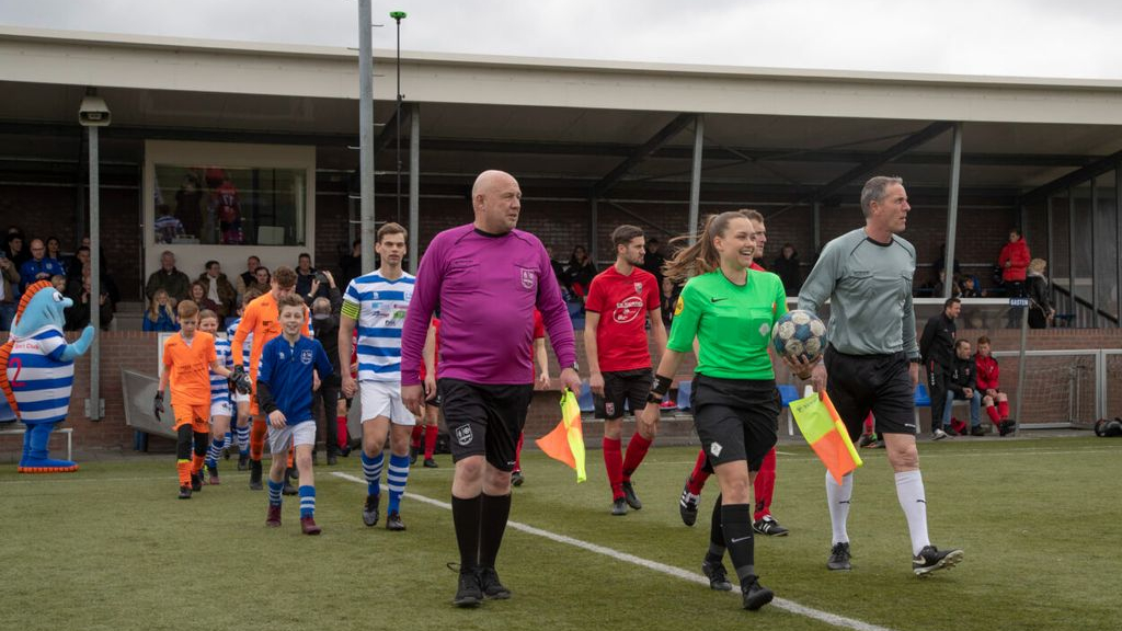 Foto: Elburger SC haalt na rust uit tegen vv Terschuurse Boys 4-1