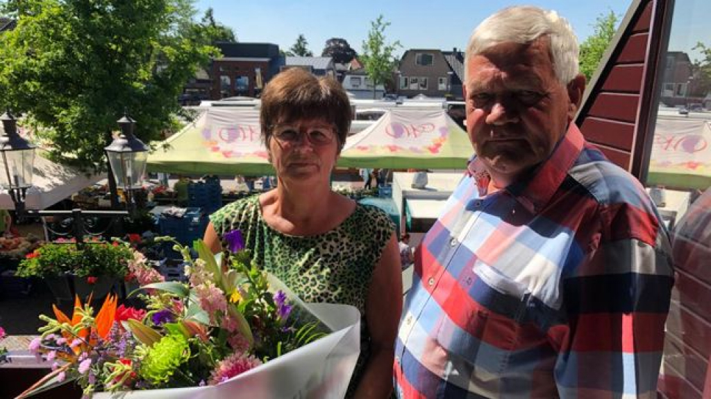 Foto: Afscheid van weekmarktondernemer Bruinewoud