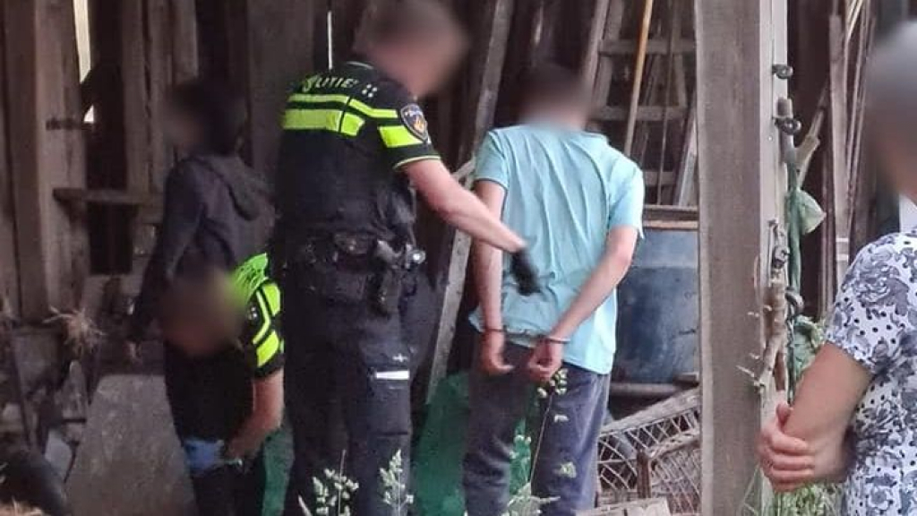 Foto: Personen op heterdaad aangehouden voor inbraak en verboden wapenbezit