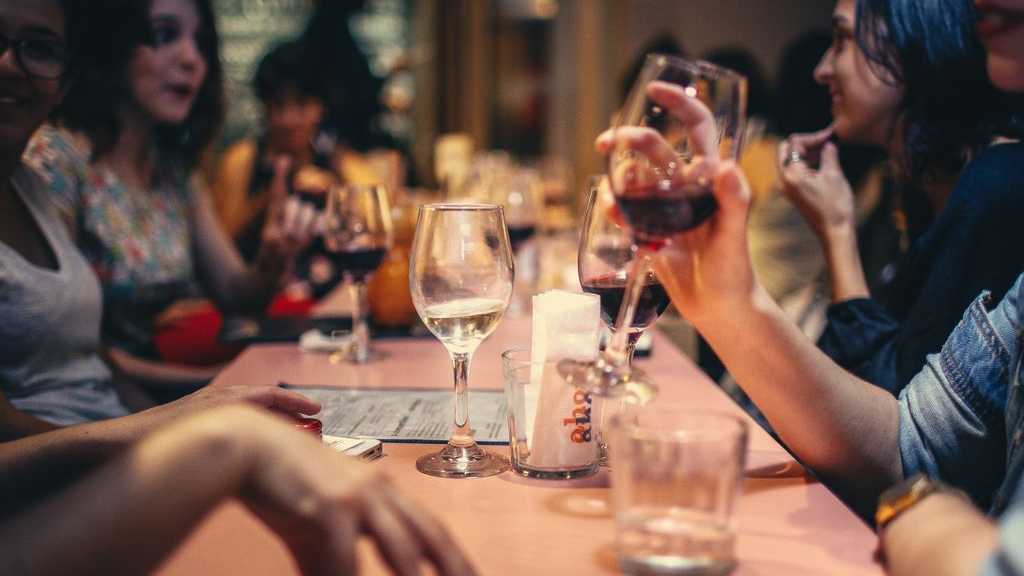 Foto: We gaan dit weekend massaal uit eten; alle restaurants zitten vol