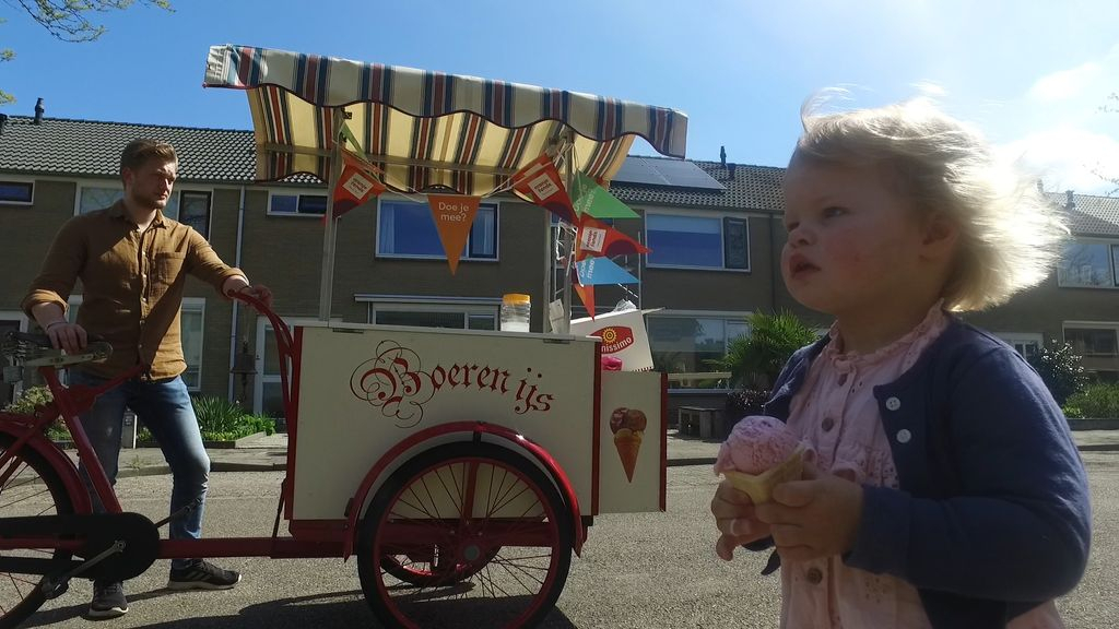 Foto: Pannenkoeken bakken, zwerfafval opruimen en ijsjes uitdelen tijdens NL Doet