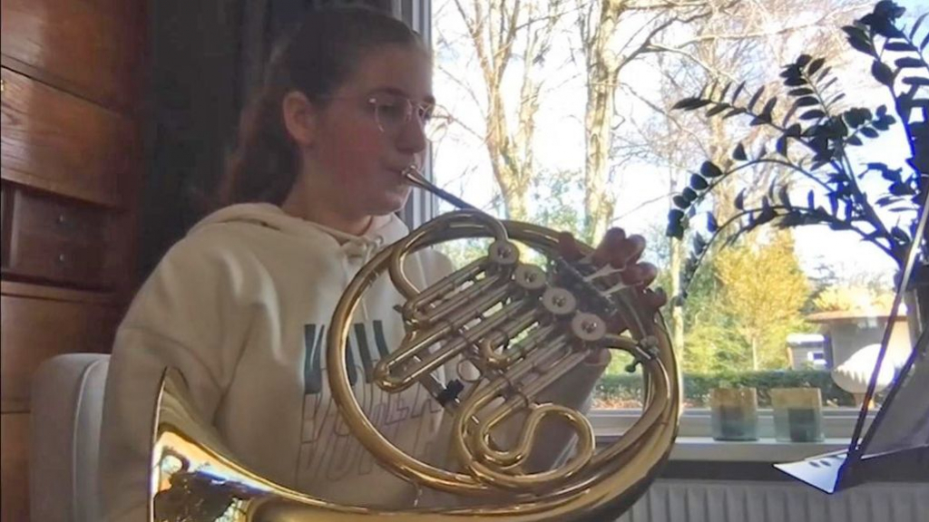 Foto: Rhodé wint solistenwedstrijd met haar hoorn